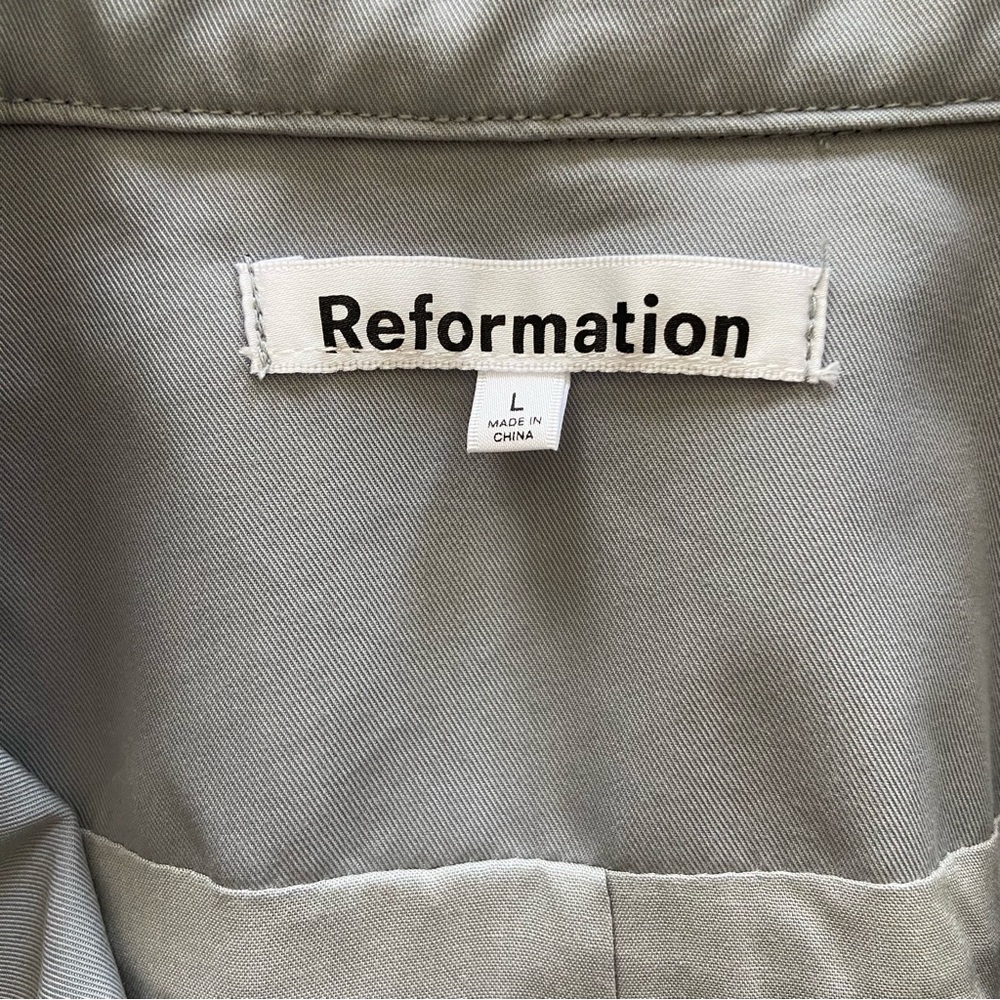 🌿|NWT| Reformation Holland Trench Coat in - Picture 9 of 14